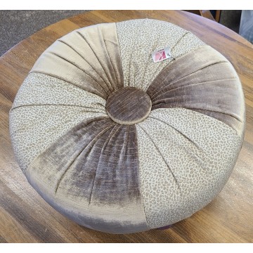 Glamorous Velvet Tuffet